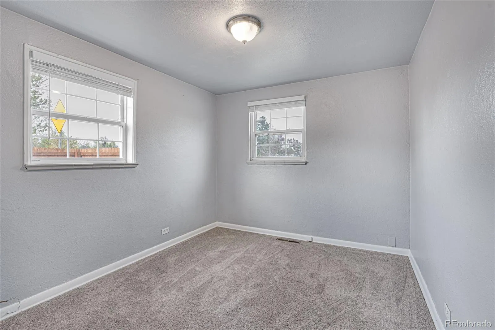 1301 S Wolff Street Denver CO 80219 MLS #REC7398989 04282026172433 1600 25