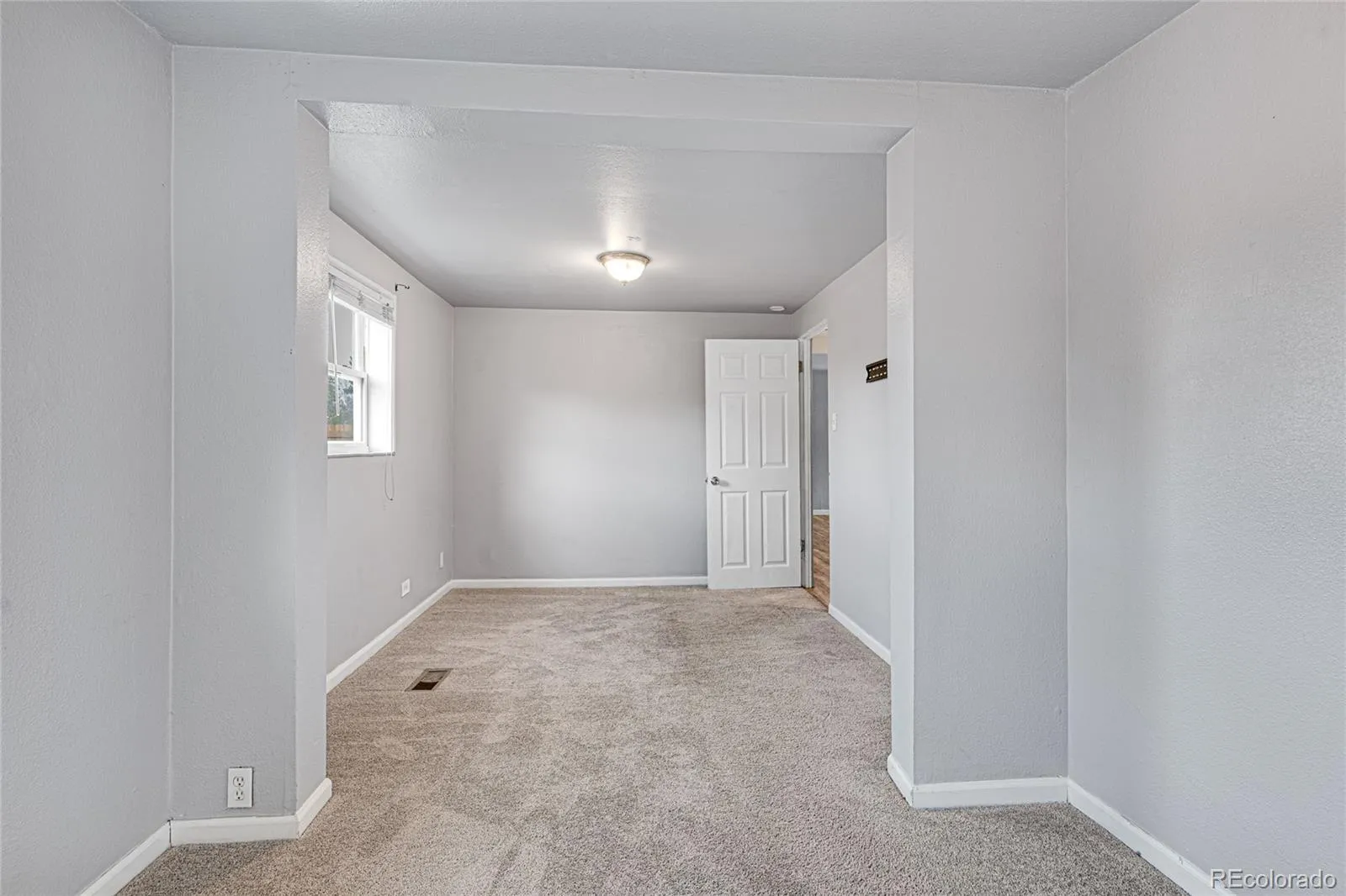 1301 S Wolff Street Denver CO 80219 MLS #REC7398989 04282026172433 1600 26