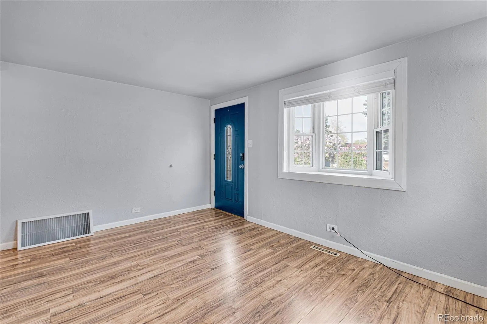 1301 S Wolff Street Denver CO 80219 MLS #REC7398989 04282026172433 1600 3