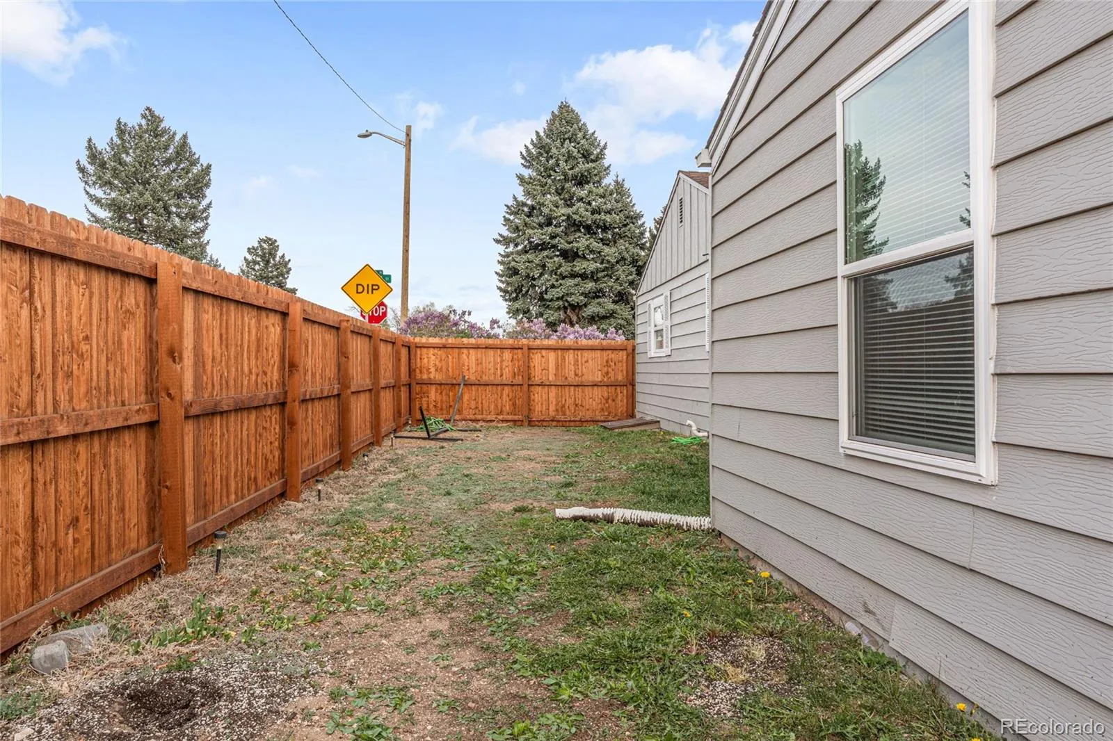 1301 S Wolff Street Denver CO 80219 MLS #REC7398989 04282026172433 1600 34