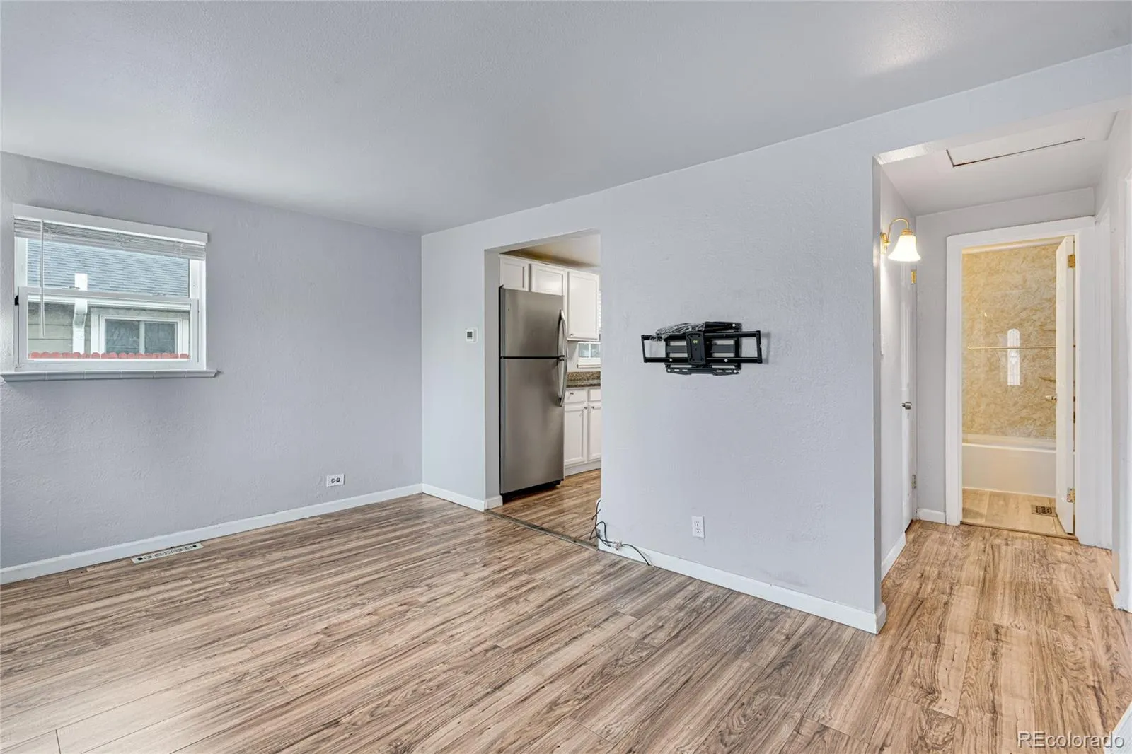 1301 S Wolff Street Denver CO 80219 MLS #REC7398989 04282026172433 1600 6