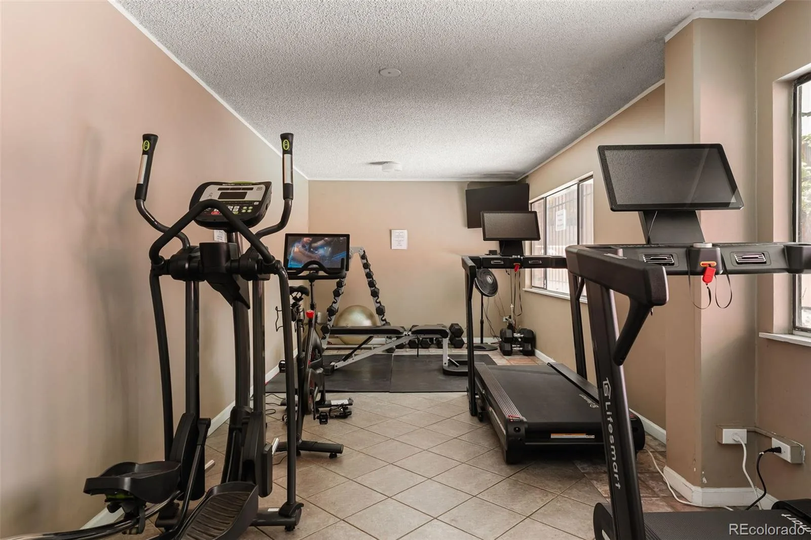 909 N Logan Street #11I Denver CO 80203 | MLS #REC7402343 07232026000954 1600 12