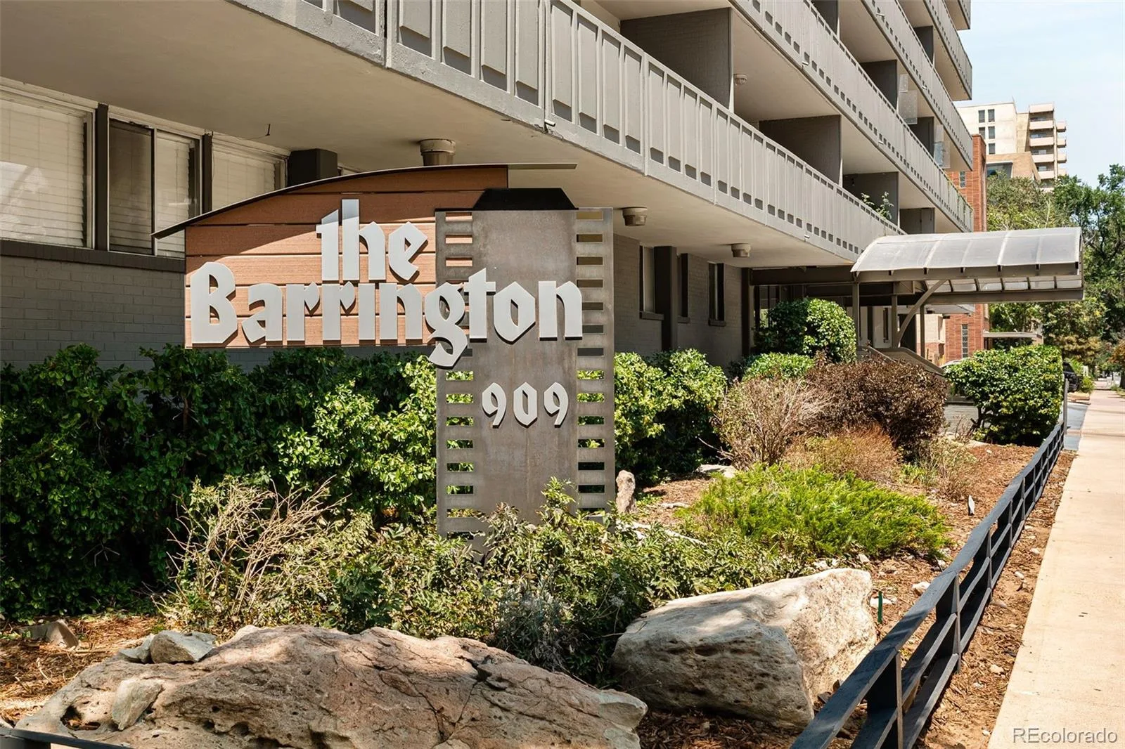 909 N Logan Street #11I Denver CO 80203 | MLS #REC7402343 07232026000954 1600 15