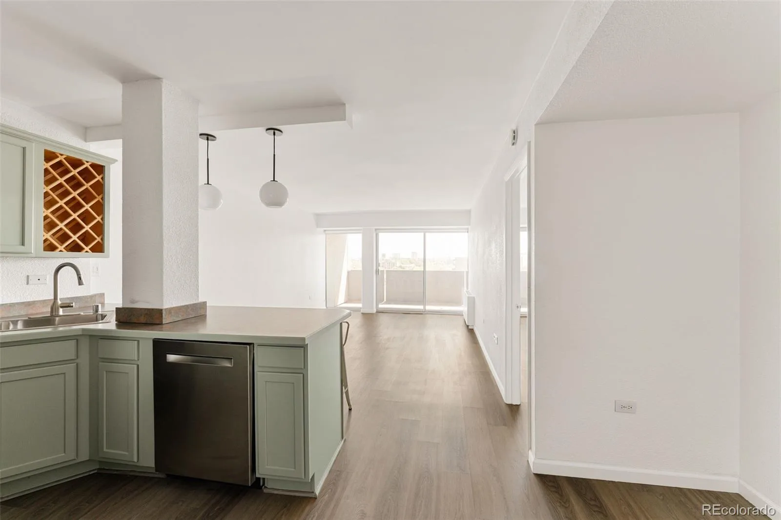 909 N Logan Street #11I Denver CO 80203 | MLS #REC7402343 07232026000954 1600 6
