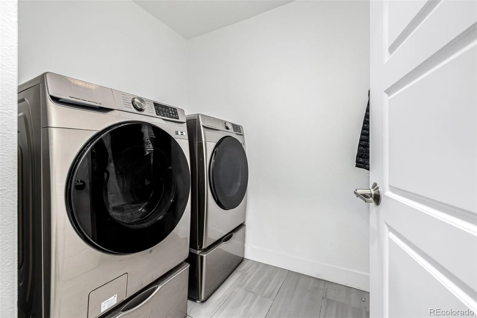 6820 E Lowry Boulevard Denver CO 80230 | MLS #REC7402611 06242026234836 1600 31