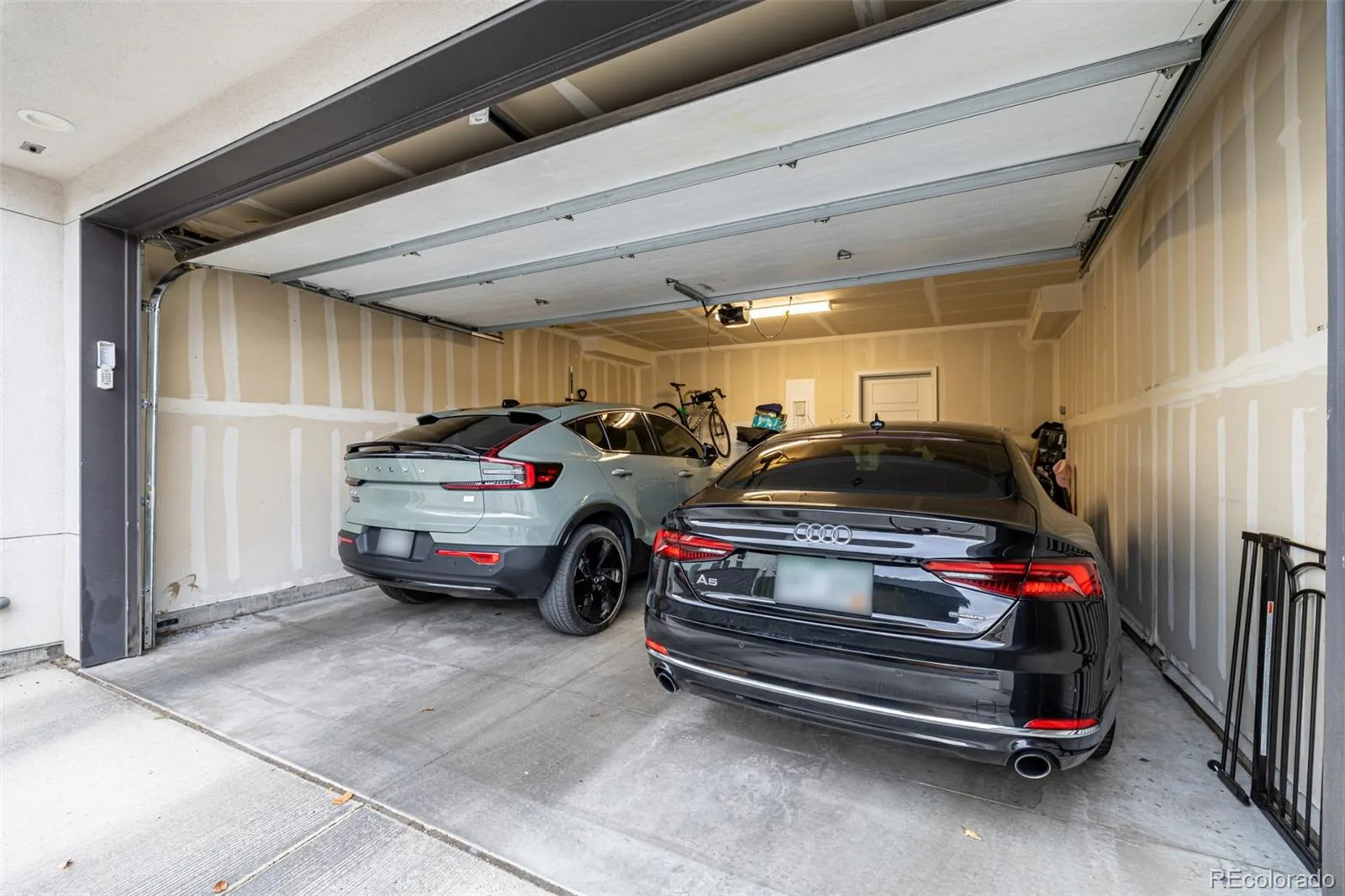 6820 E Lowry Boulevard Denver CO 80230 | MLS #REC7402611 06242026234836 1600 42