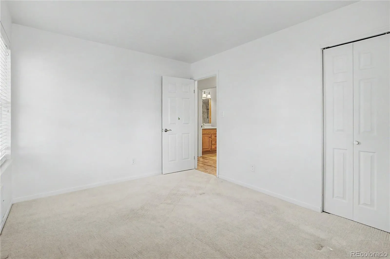 14287 E Marina Drive Aurora CO 80014 MLS #REC7402902 04202026222107 1600 24