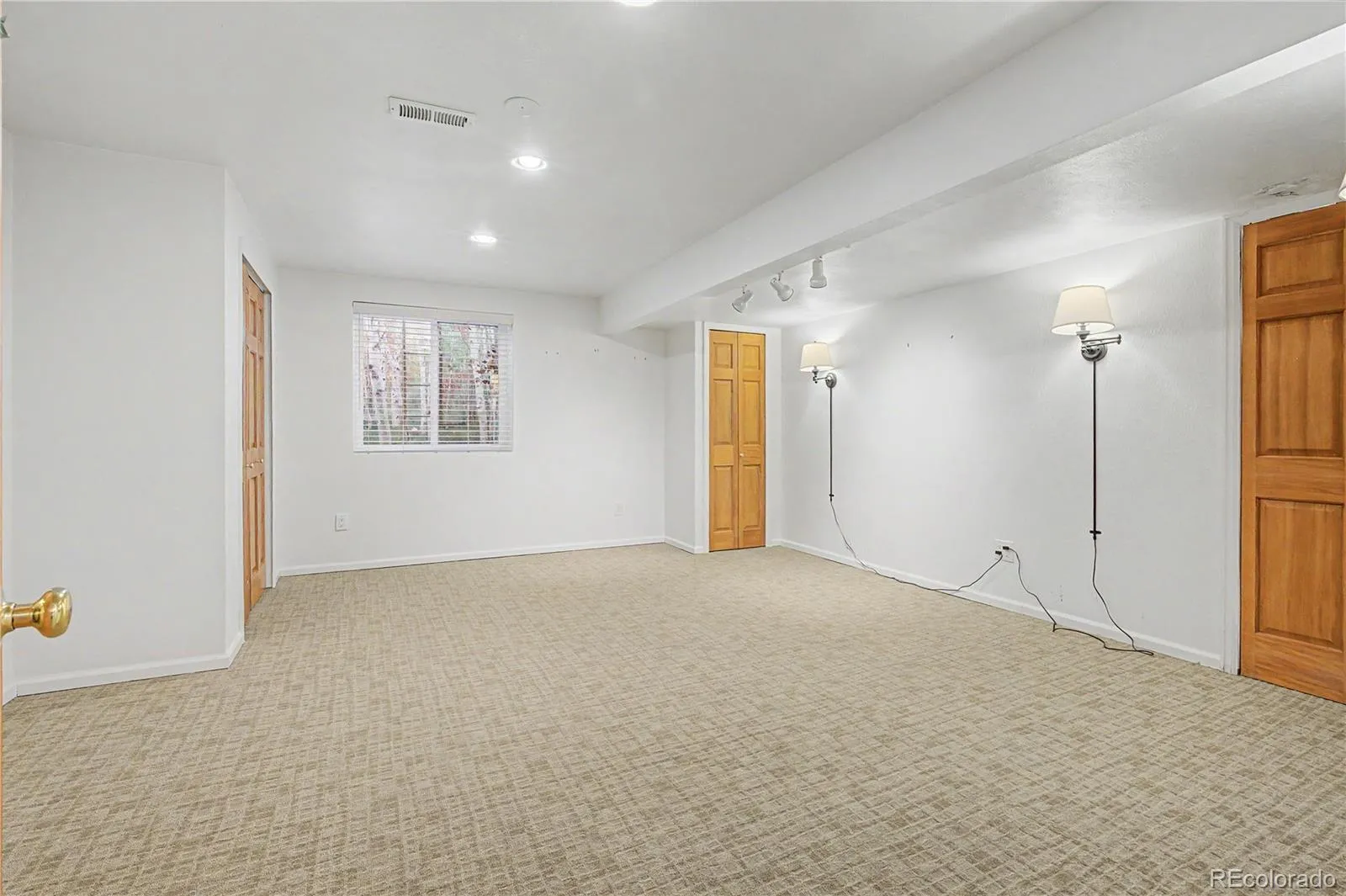 14287 E Marina Drive Aurora CO 80014 MLS #REC7402902 04202026222107 1600 30
