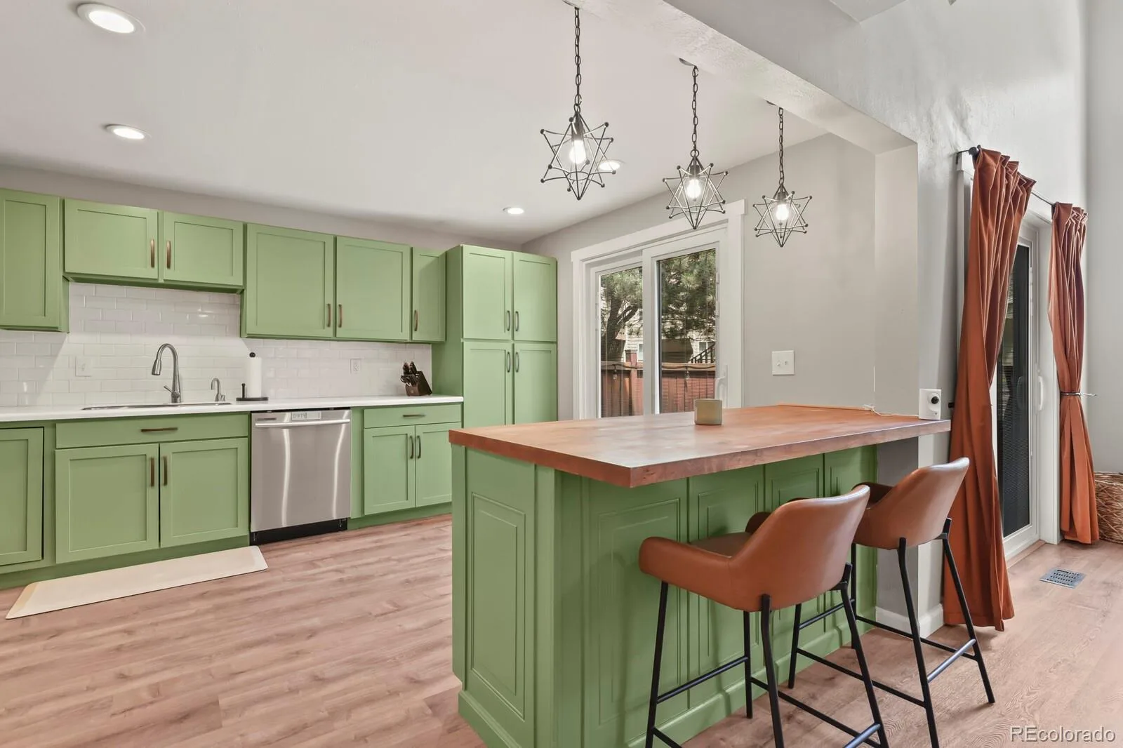 7583 W Euclid Drive Littleton CO 80123 | MLS #REC7404203 06252026014106 1600 10