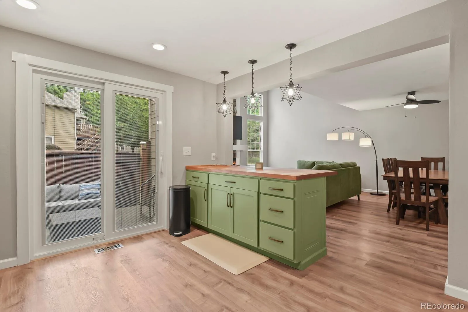 7583 W Euclid Drive Littleton CO 80123 | MLS #REC7404203 06252026014106 1600 14
