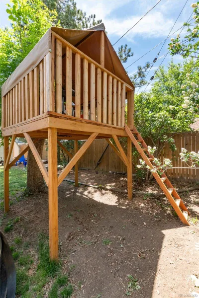 7175 S Penrose Court Centennial CO 80122 | MLS #REC7404761 08192026195654 800 37