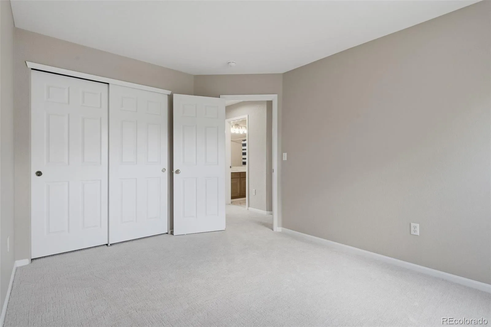 19102 E Crestridge Circle Aurora CO 80015 | MLS #REC7405542 08262026181633 1600 13