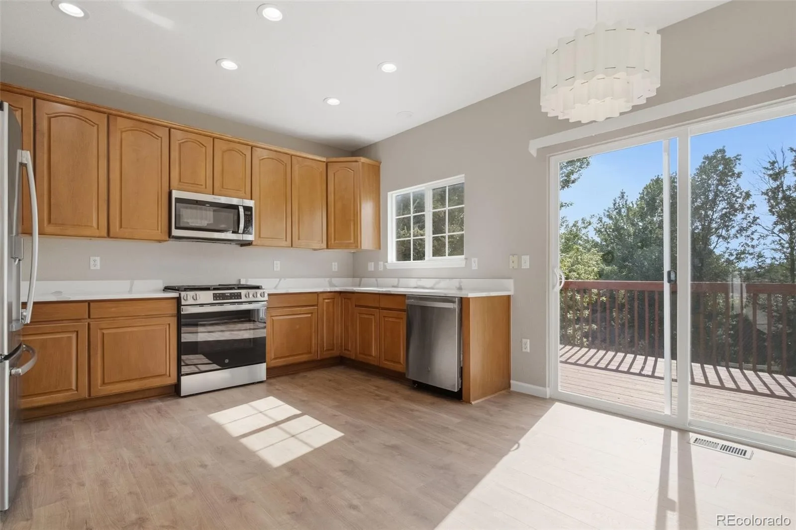 19102 E Crestridge Circle Aurora CO 80015 | MLS #REC7405542 08262026181633 1600 3