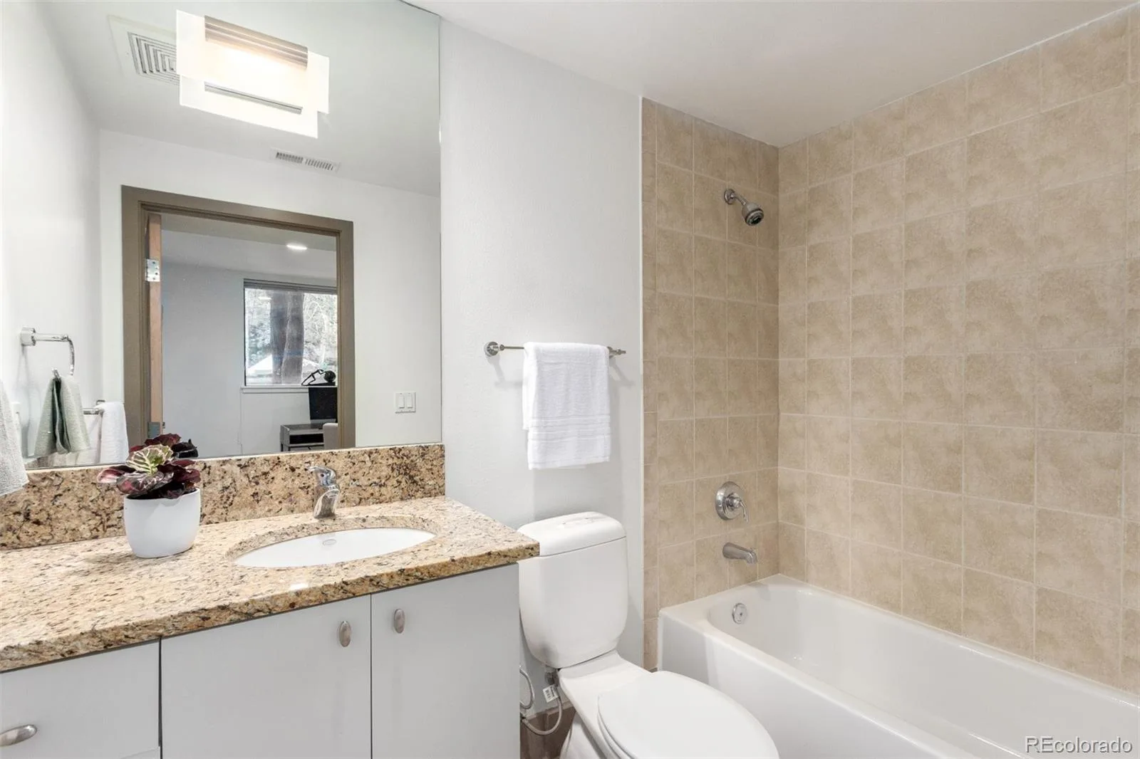 2347 Glenarm Place Denver CO 80205 MLS #REC7405818 06082026203600 1600 24