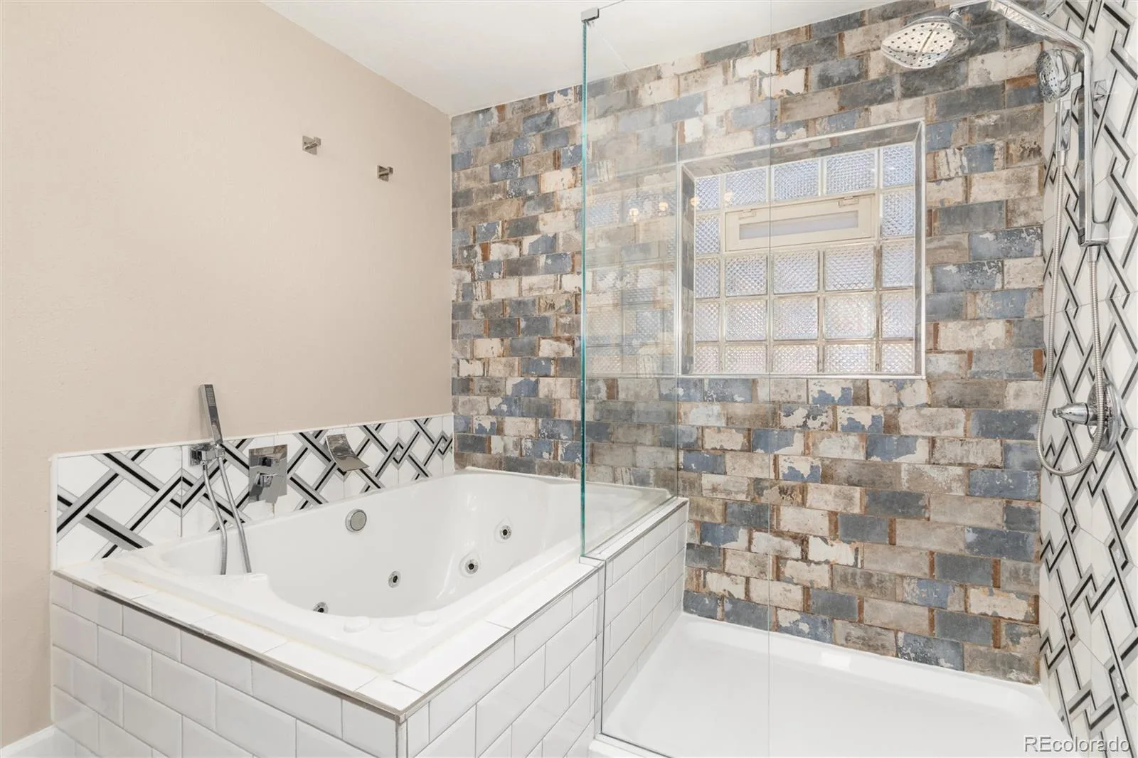 1921 S Sherman Street Denver CO 80210 MLS #REC7406530 06112026165041 1600 25