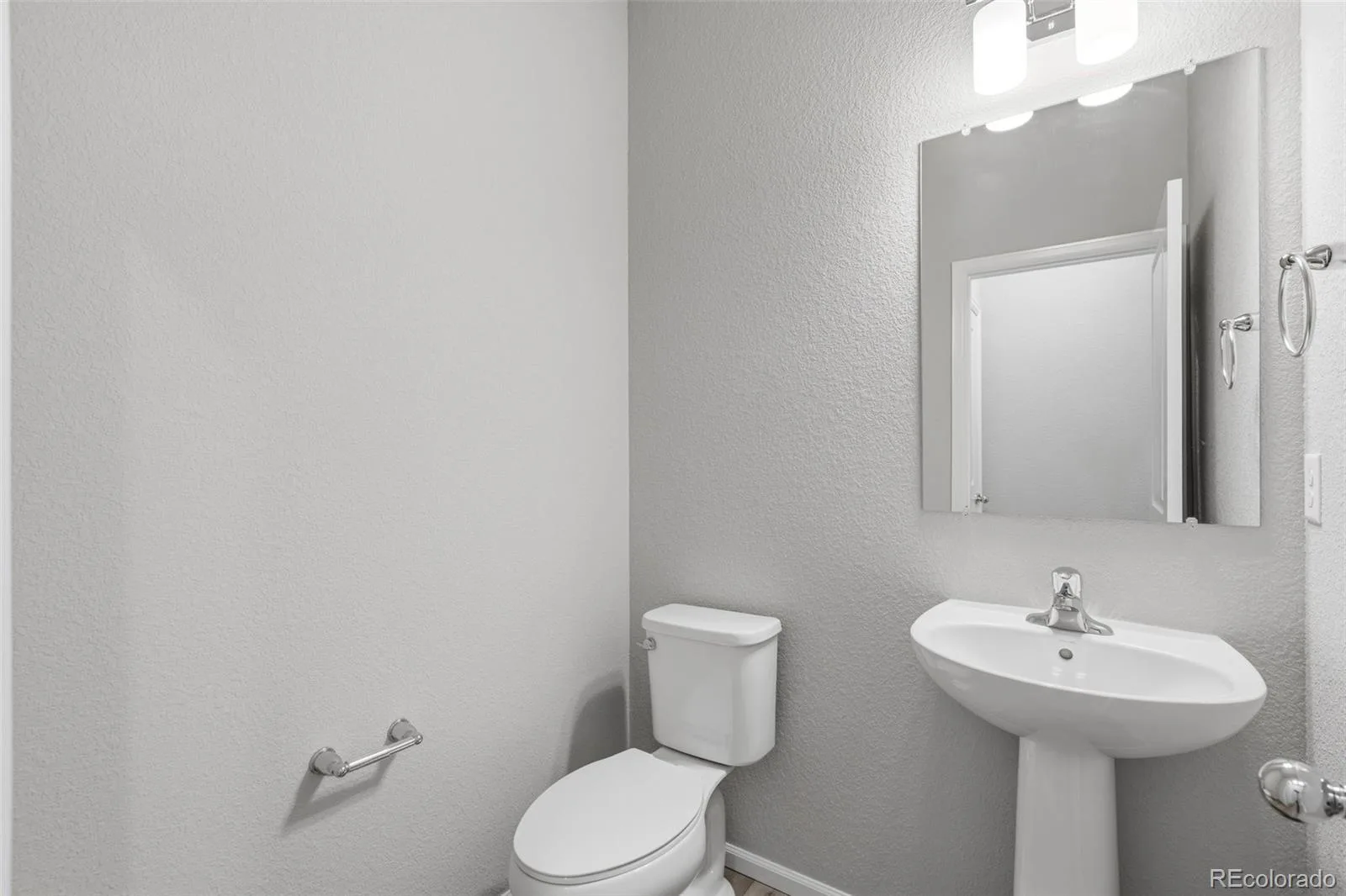 5496 N Elk Street Aurora CO 80019 | MLS #REC7408825 07242026185636 1600 10