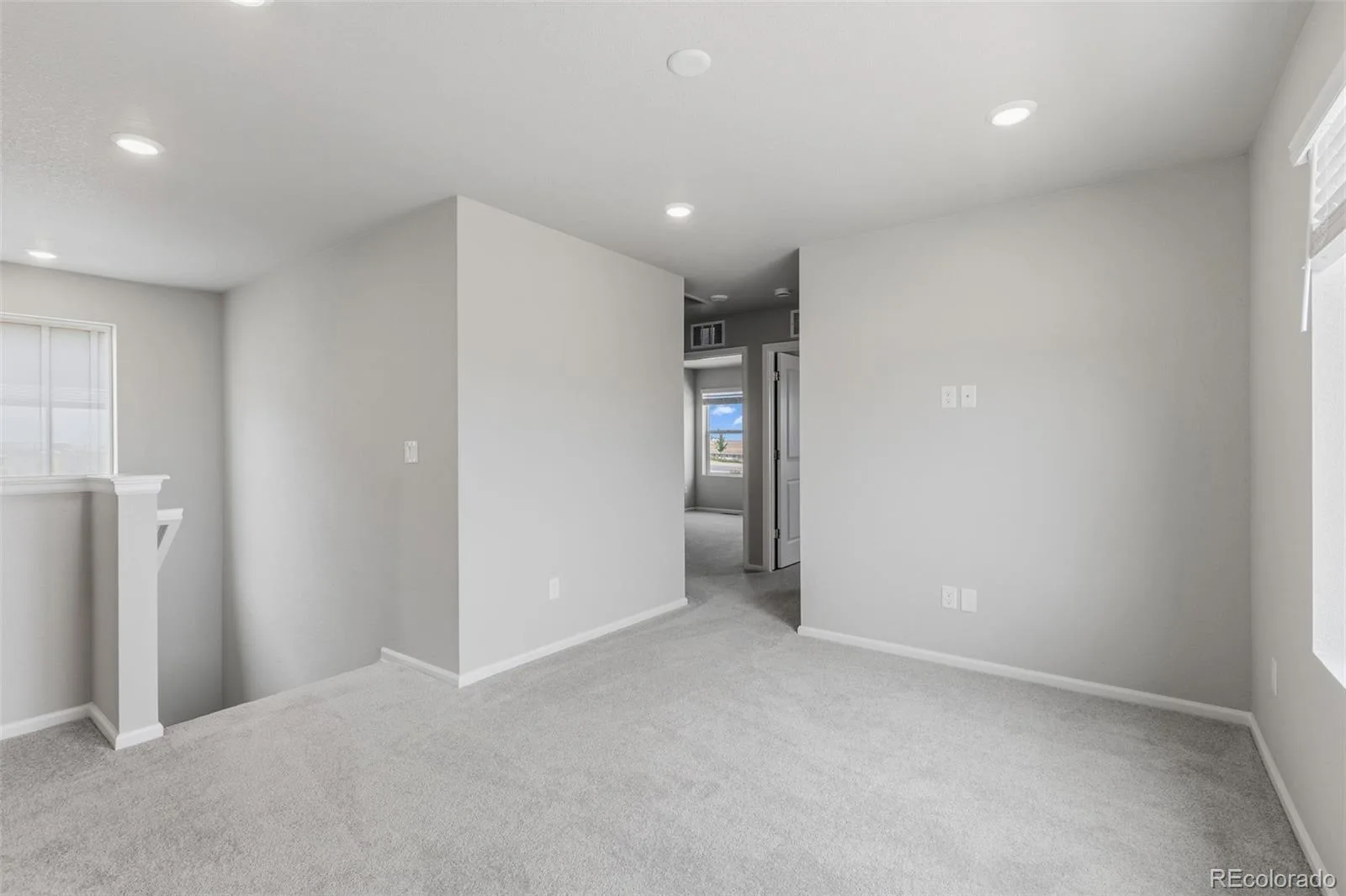 5496 N Elk Street Aurora CO 80019 | MLS #REC7408825 07242026185636 1600 11