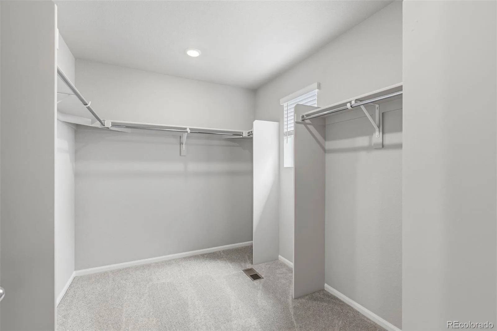 5496 N Elk Street Aurora CO 80019 | MLS #REC7408825 07242026185636 1600 17