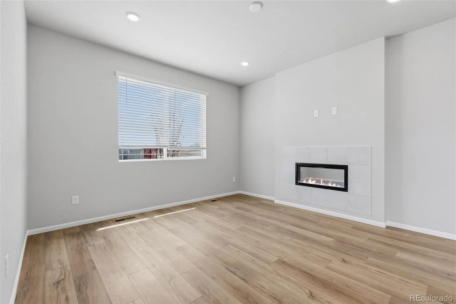 5496 N Elk Street Aurora CO 80019 | MLS #REC7408825 07242026185636 1600 6