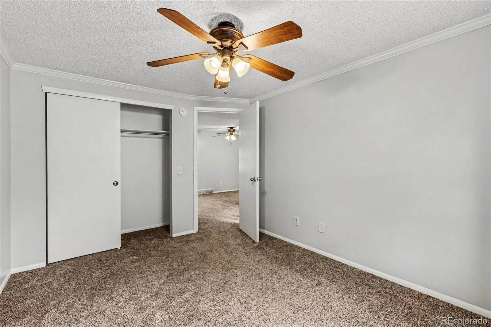 4386 S Blackhawk Way Aurora CO 80015 MLS #REC7409267 05202026062429 1600 14