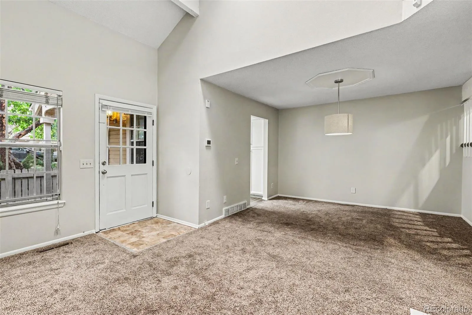 4386 S Blackhawk Way Aurora CO 80015 MLS #REC7409267 05202026062429 1600 3