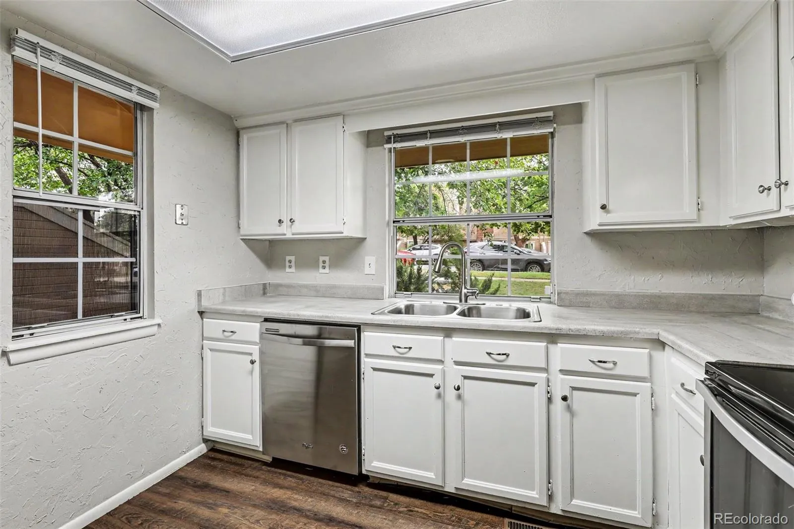 4386 S Blackhawk Way Aurora CO 80015 MLS #REC7409267 05202026062429 1600 6