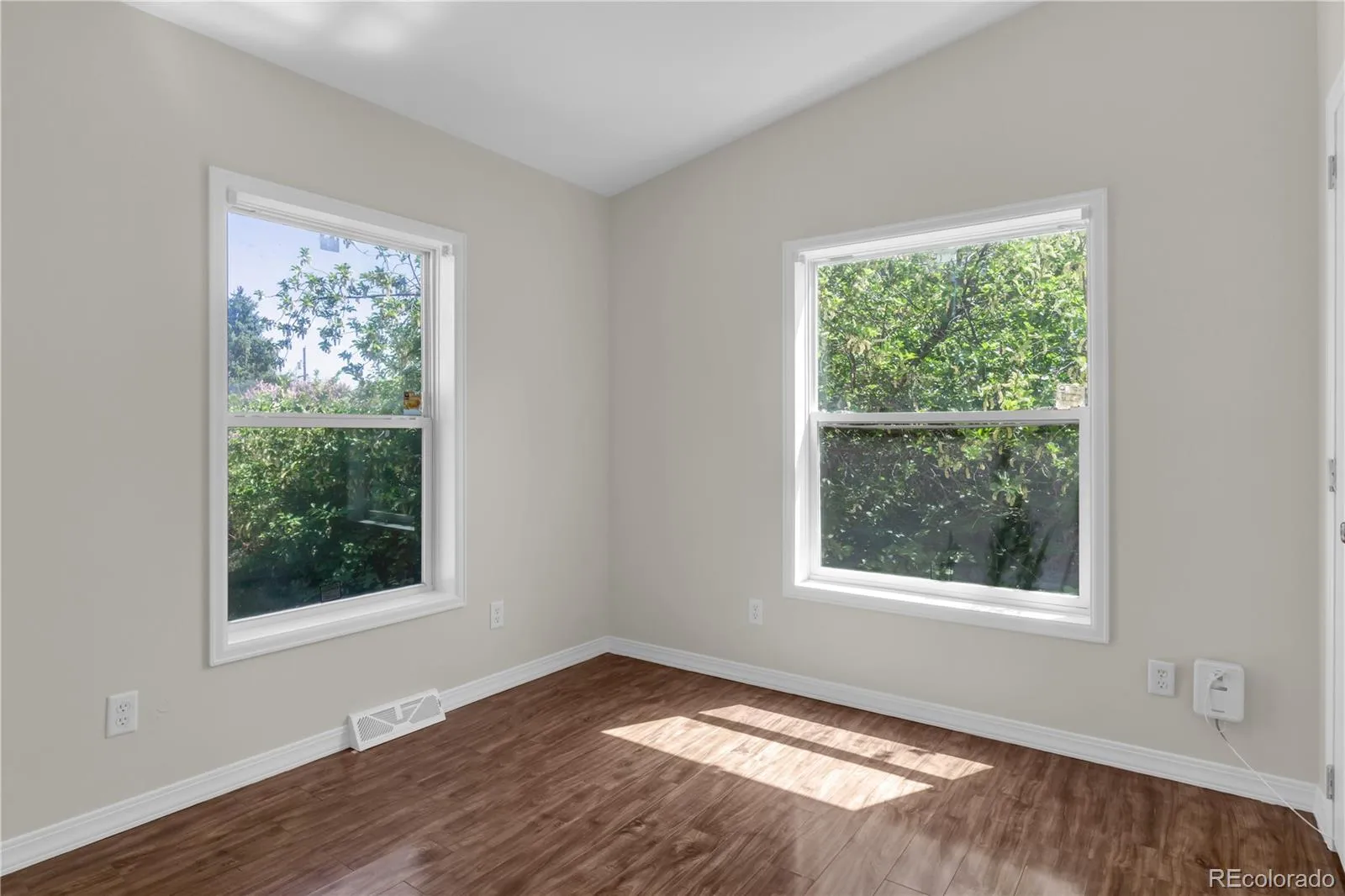 31 Jay Street Lakewood CO 80226 MLS #REC7409824 04242026165106 1600 19