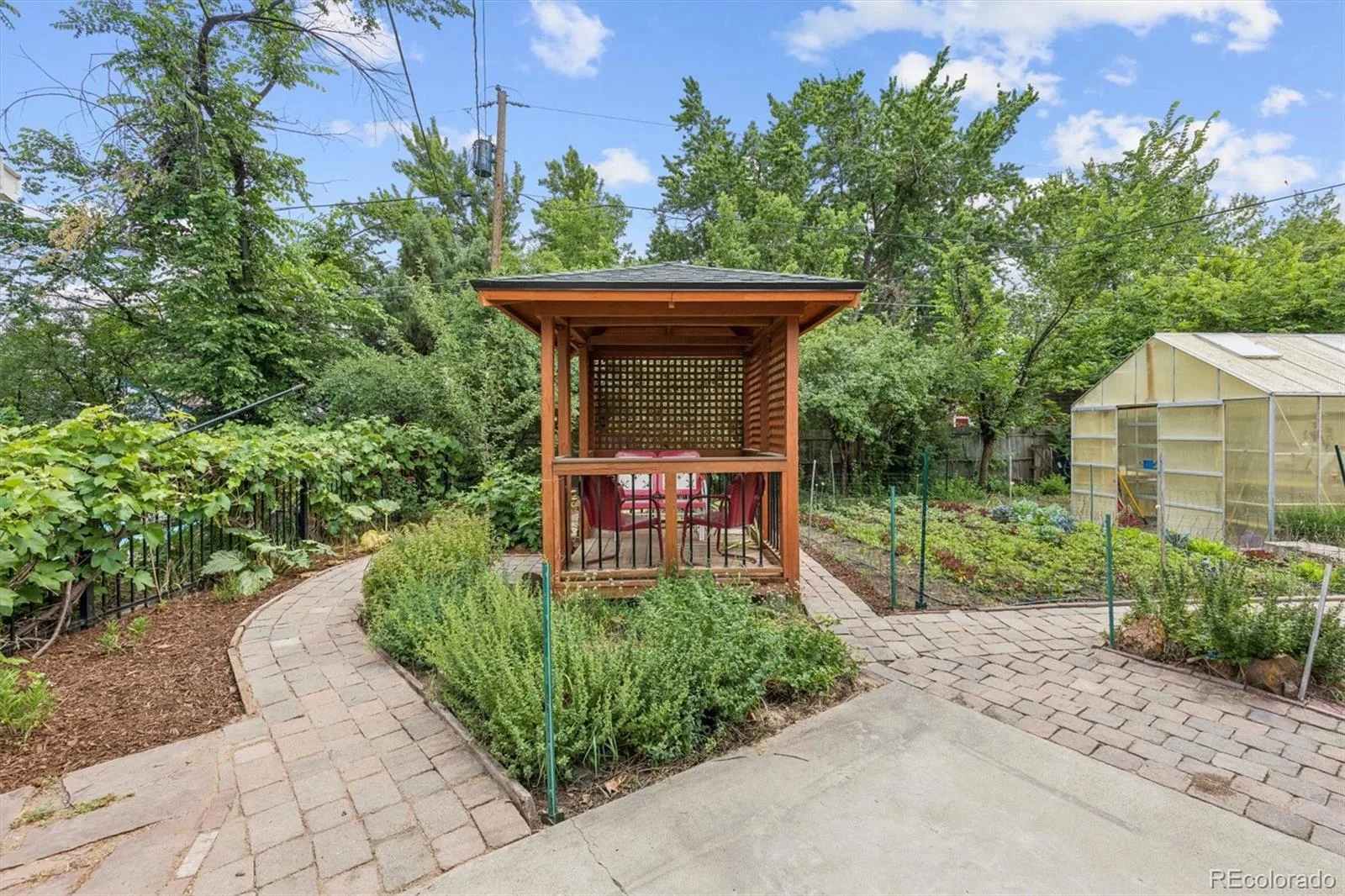 8090 W 19th Avenue Lakewood CO 80214 MLS #REC7411873 06262026183157 1600 31