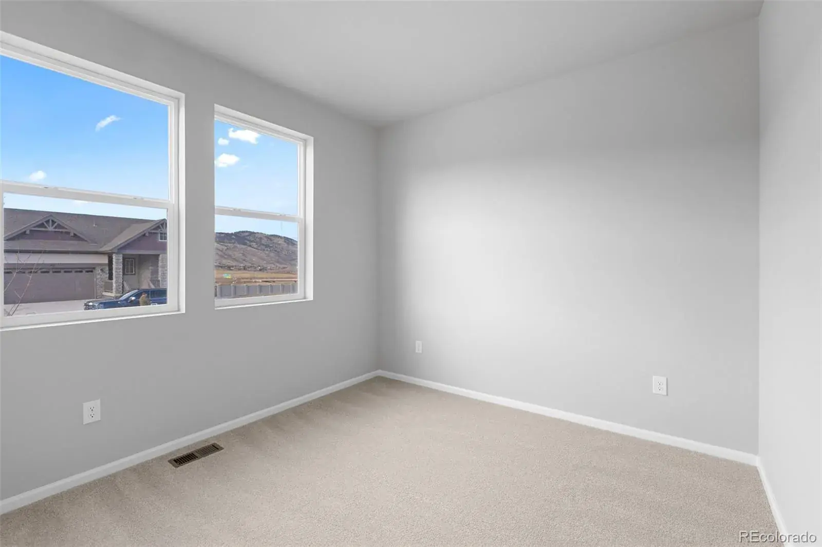 12182025195153 1600 22