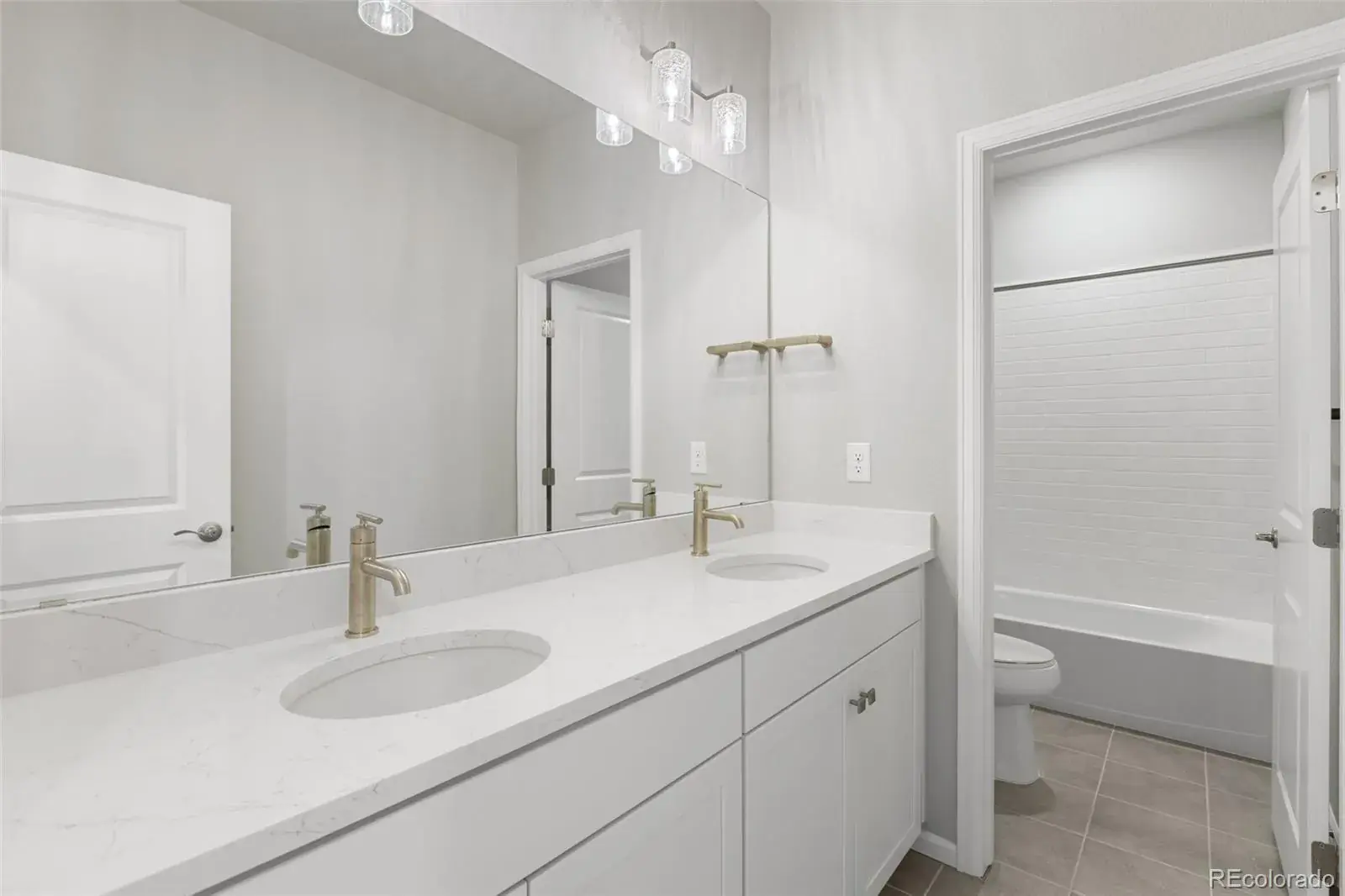 12182025195153 1600 29