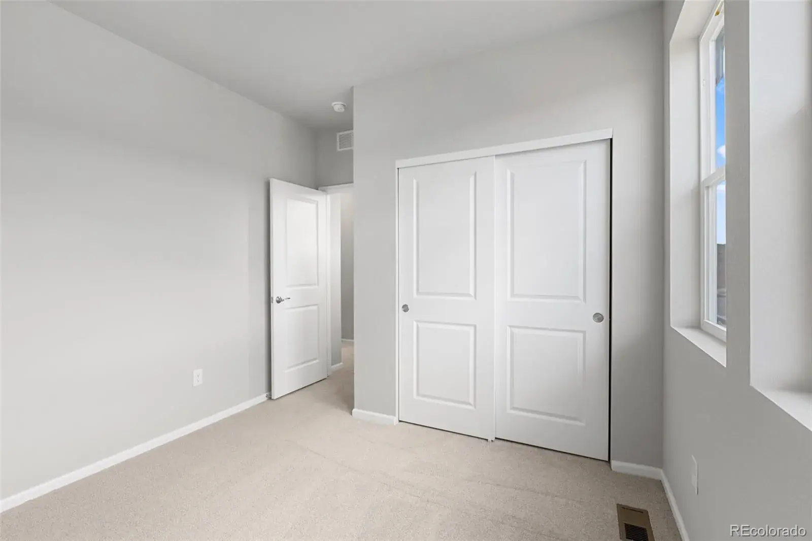 12182025195153 1600 33