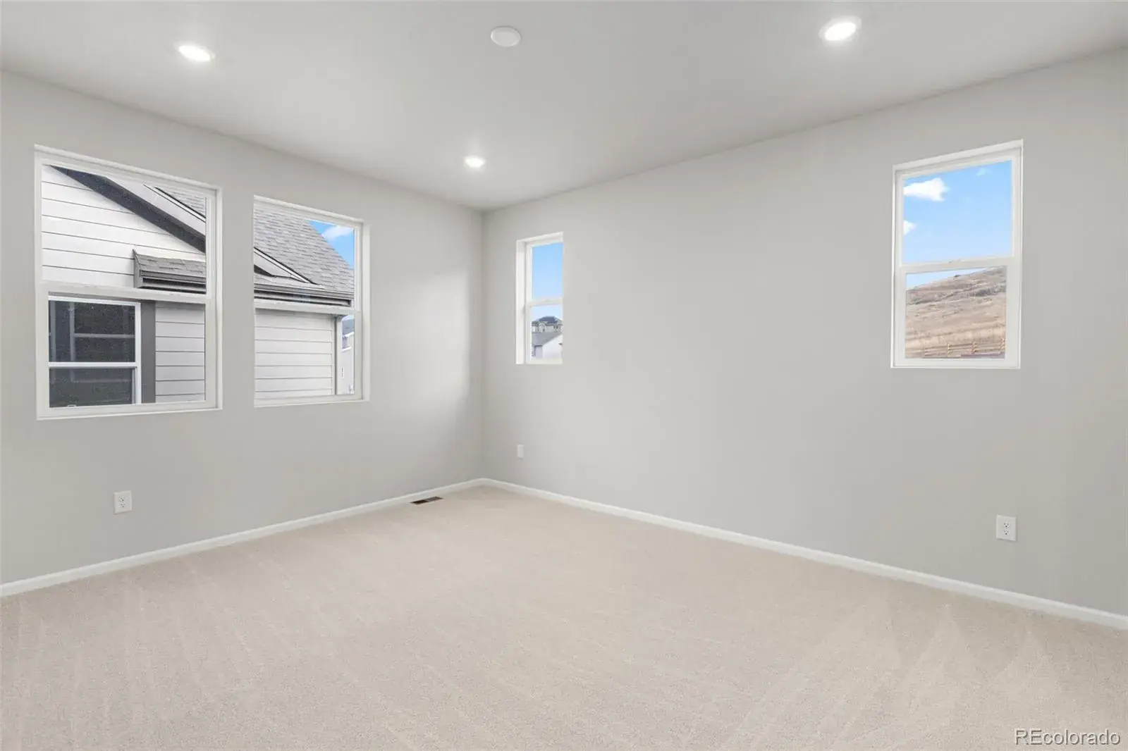 12182025195153 1600 36