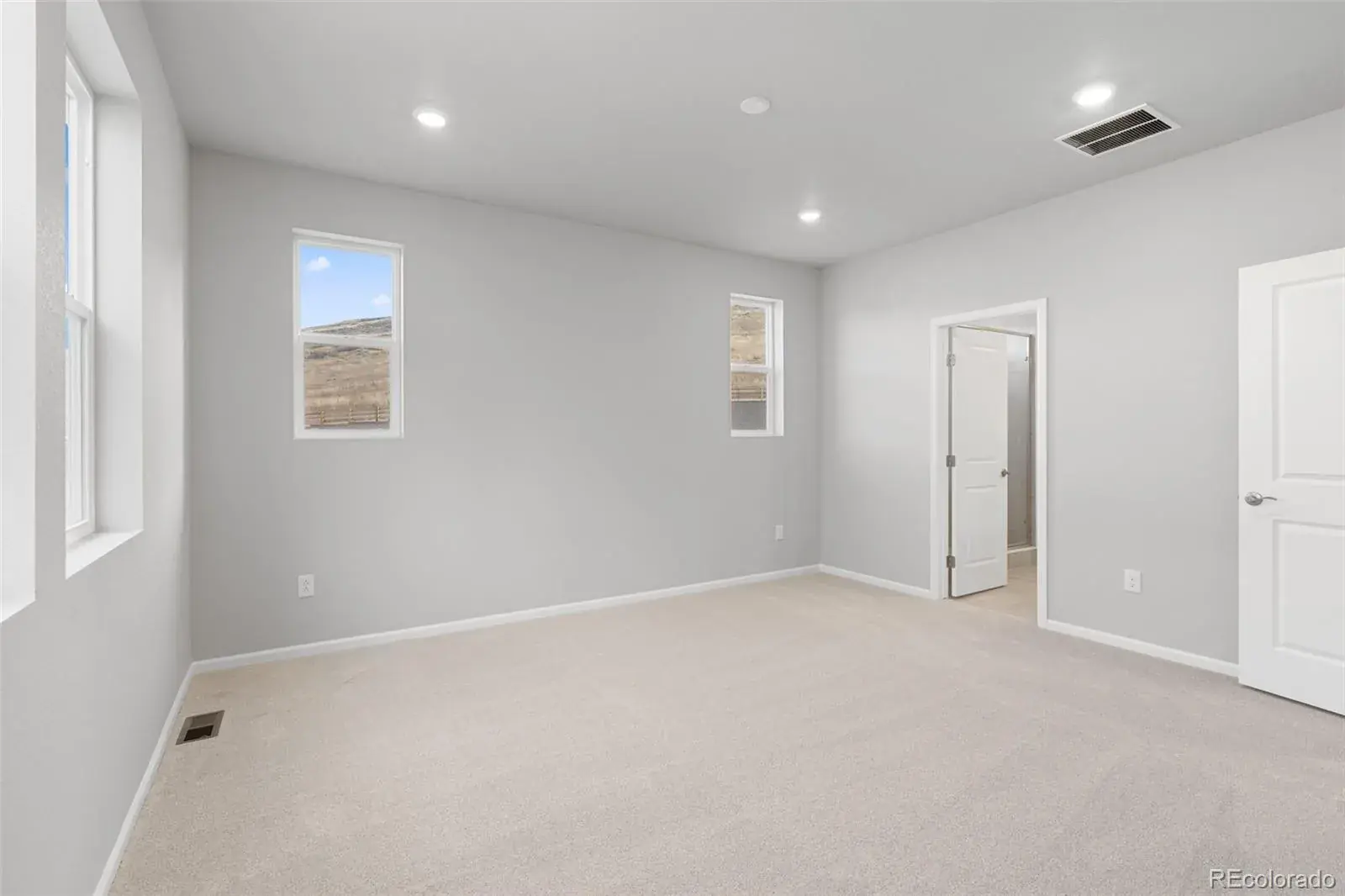 12182025195153 1600 38