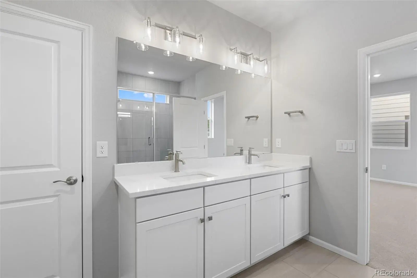 12182025195153 1600 40