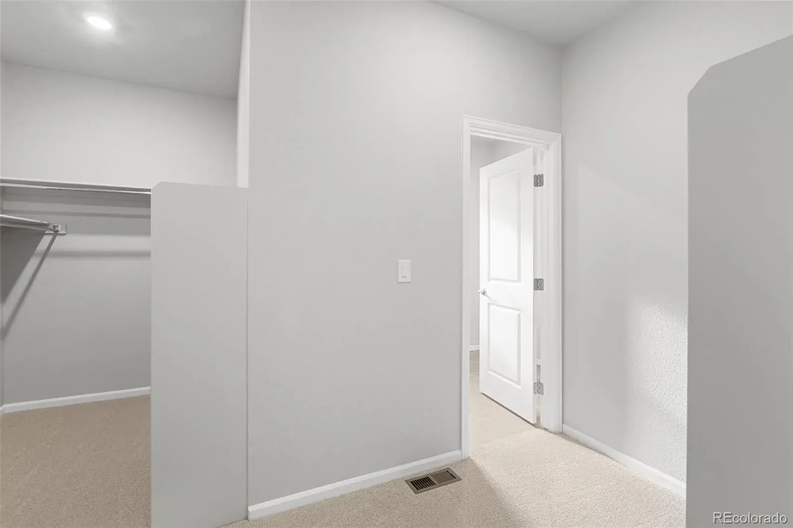 12182025195153 1600 42