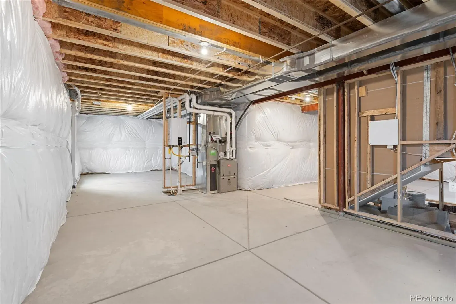 12182025195153 1600 48