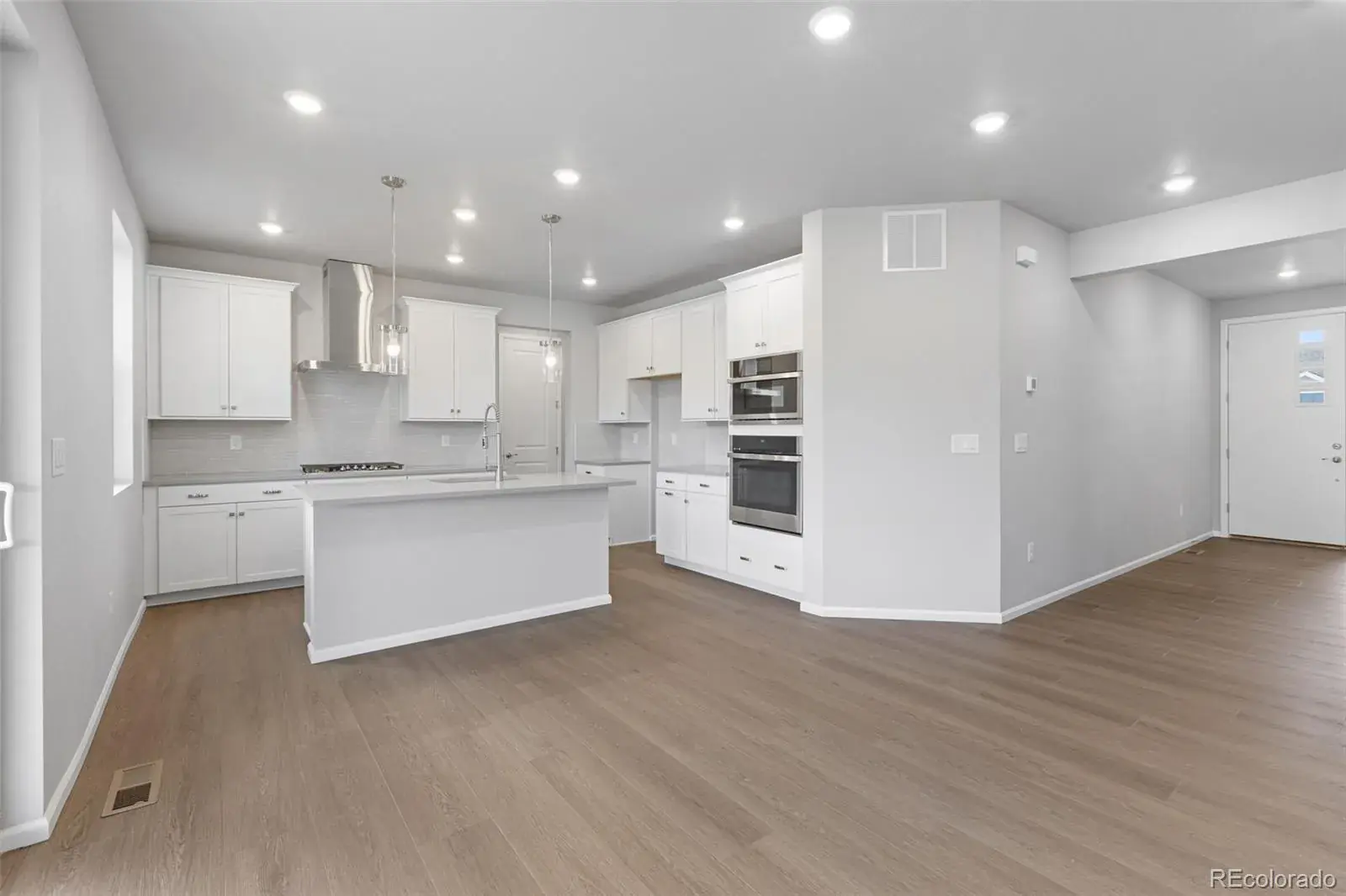 12182025195153 1600 9