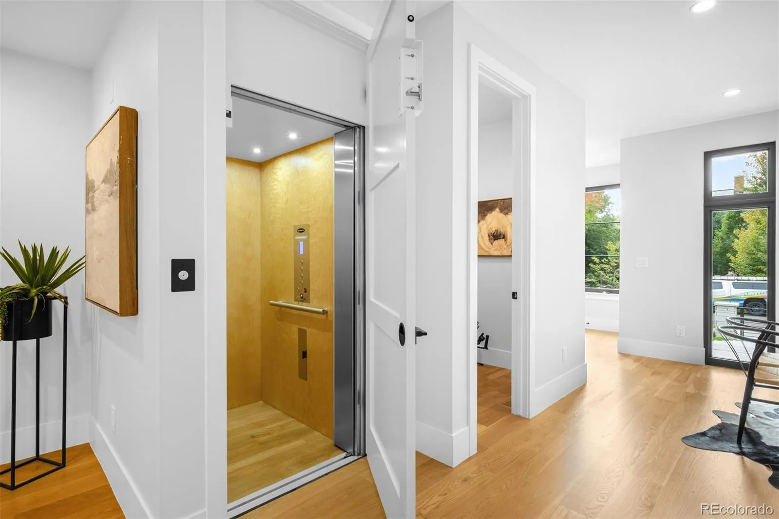 04162026174101 1600 10