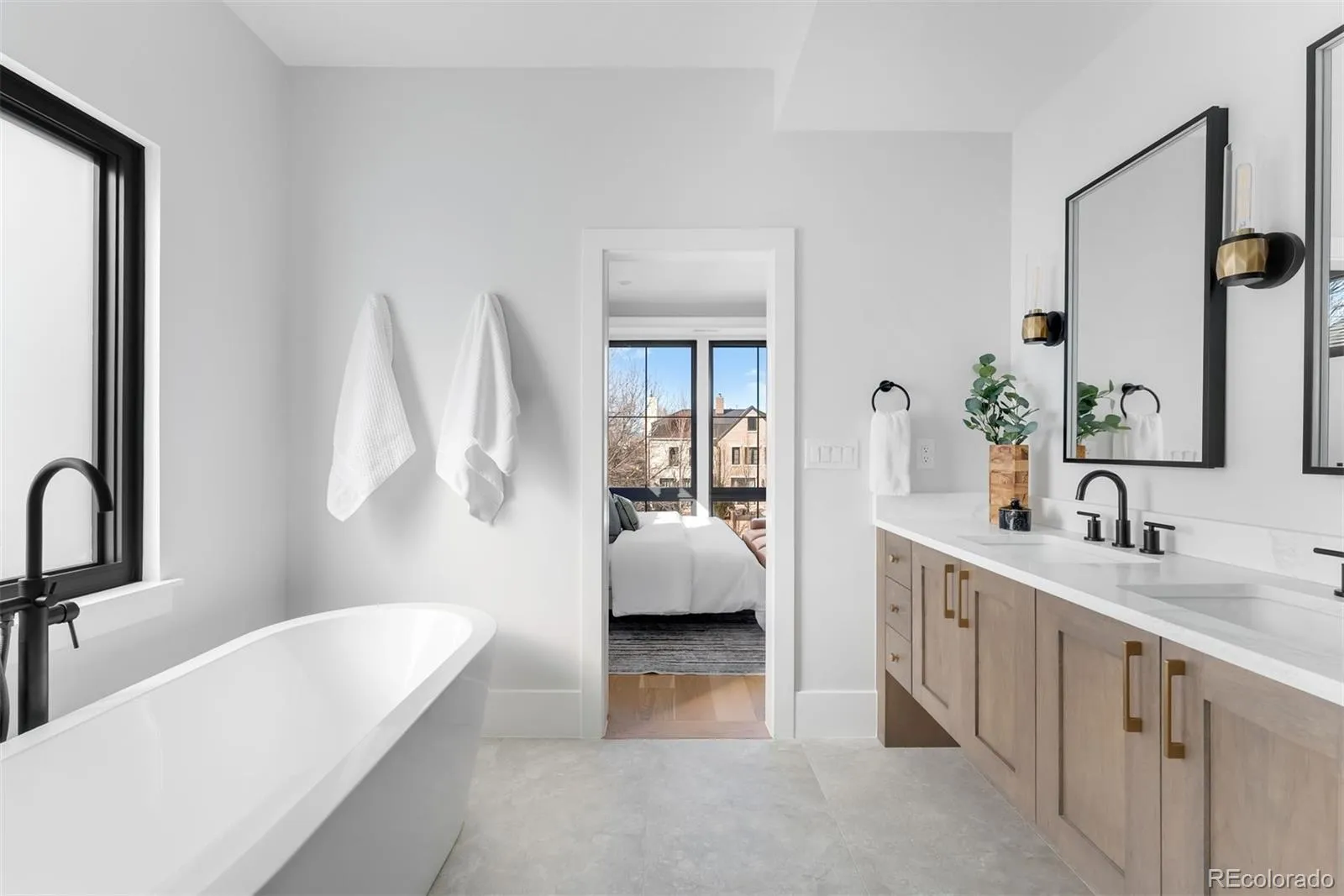 04162026174101 1600 16