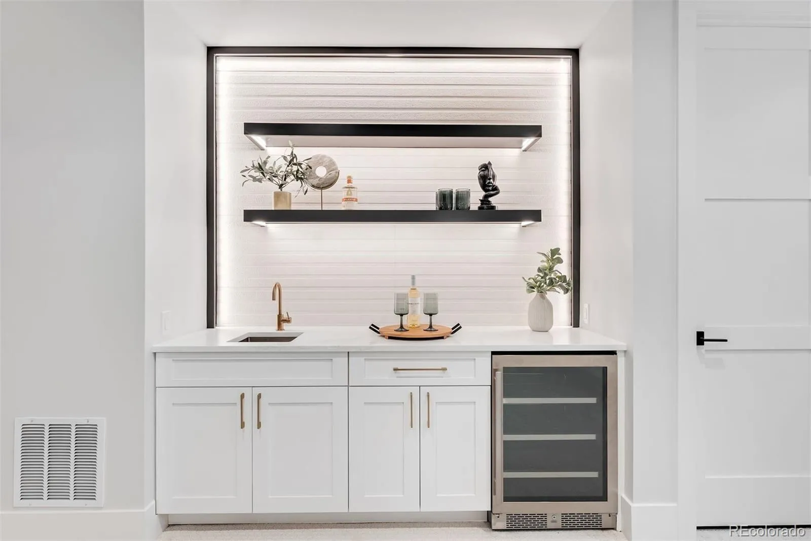 04162026174101 1600 30