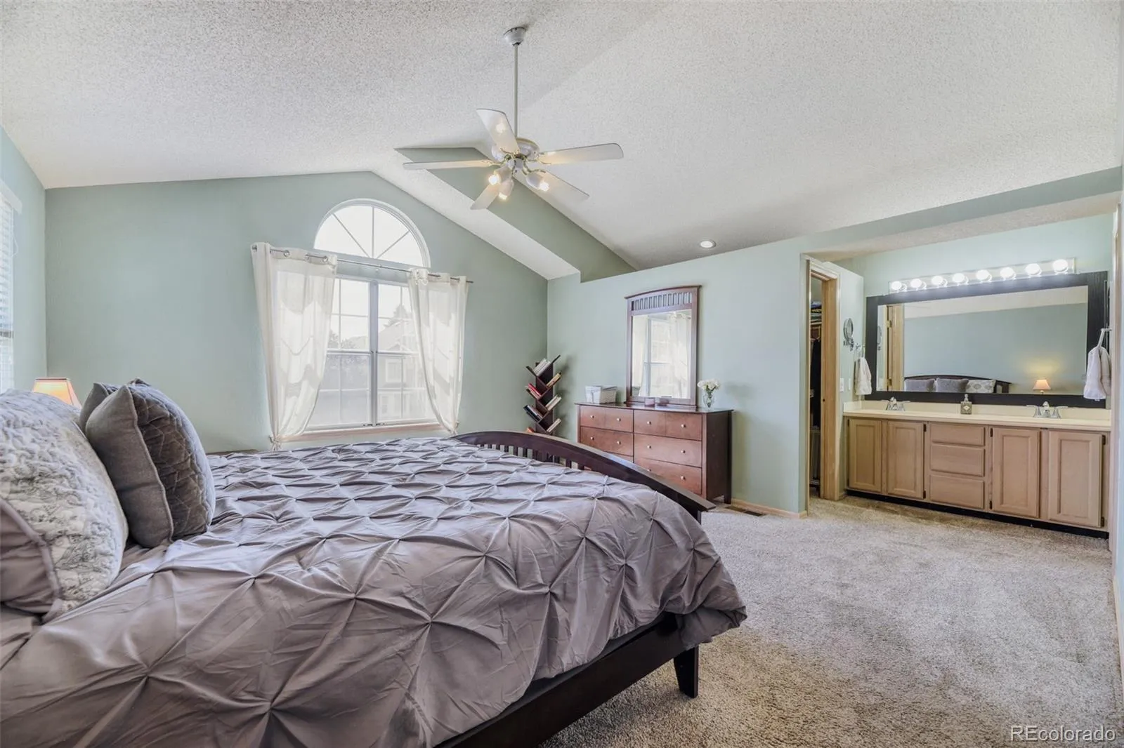 6285 S Van Gordon Way Littleton CO 80127 MLS #REC7413128 05032026203734 1600 12