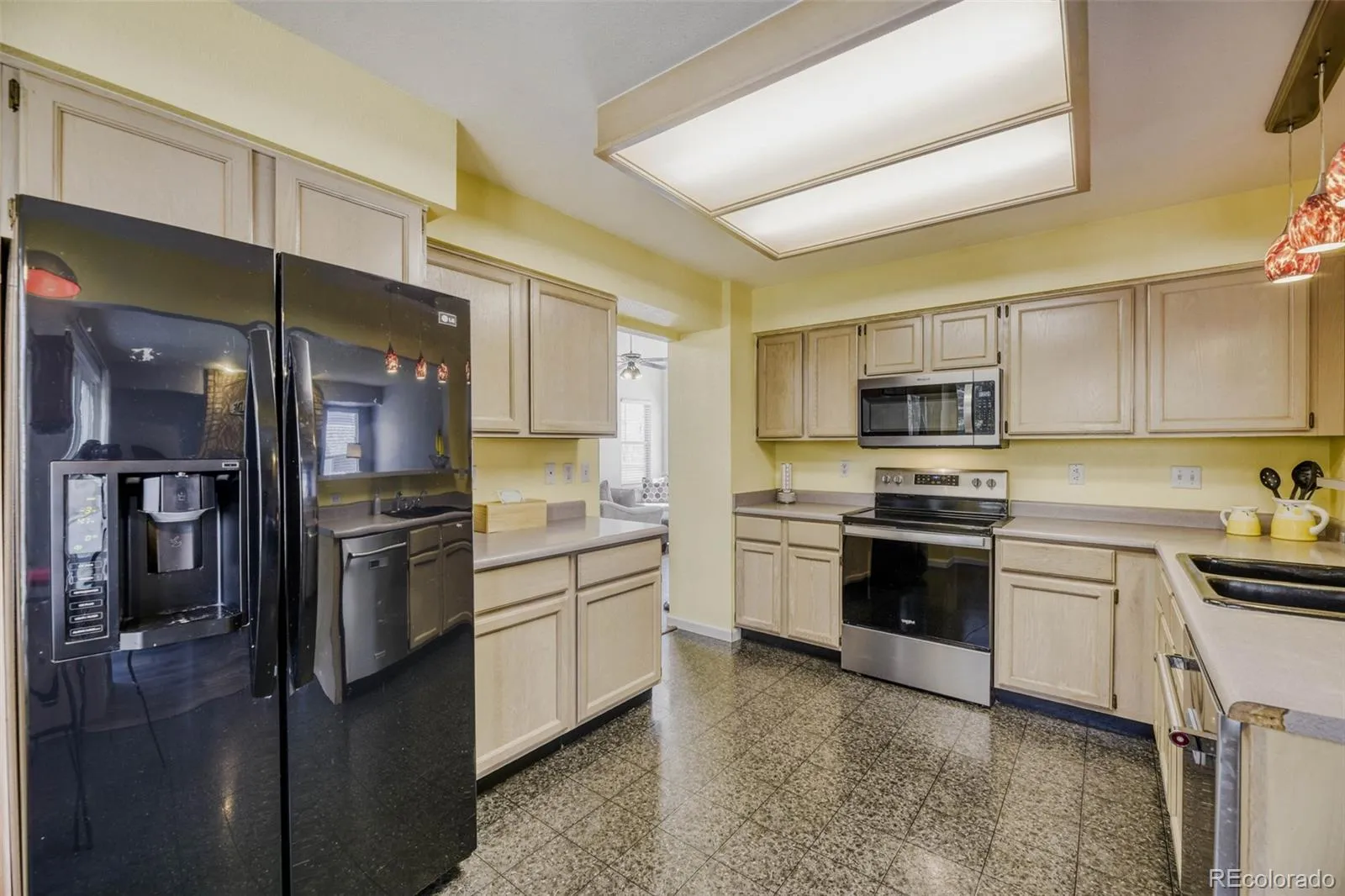 6285 S Van Gordon Way Littleton CO 80127 MLS #REC7413128 05032026203734 1600 8
