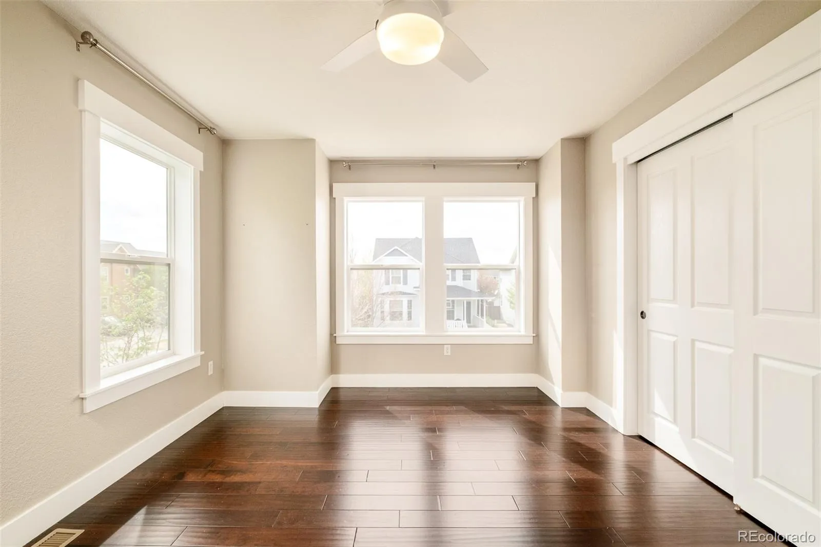 04172026013709 1600 30