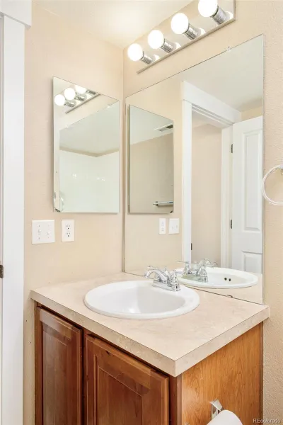 2656 Geneva Street Denver CO 80238 MLS #REC7414332 05202026053657 800 37