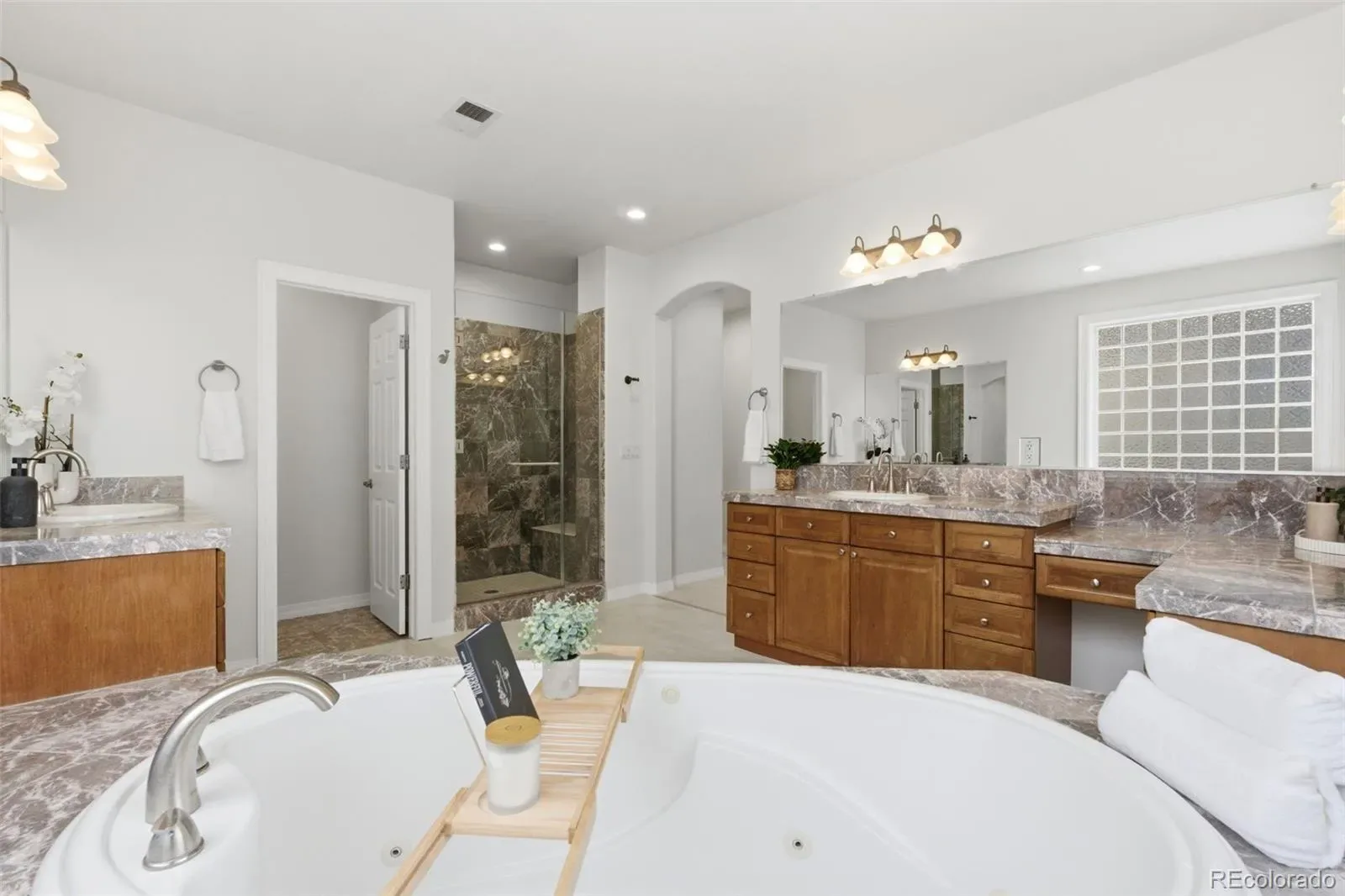 03292026210148 1600 33