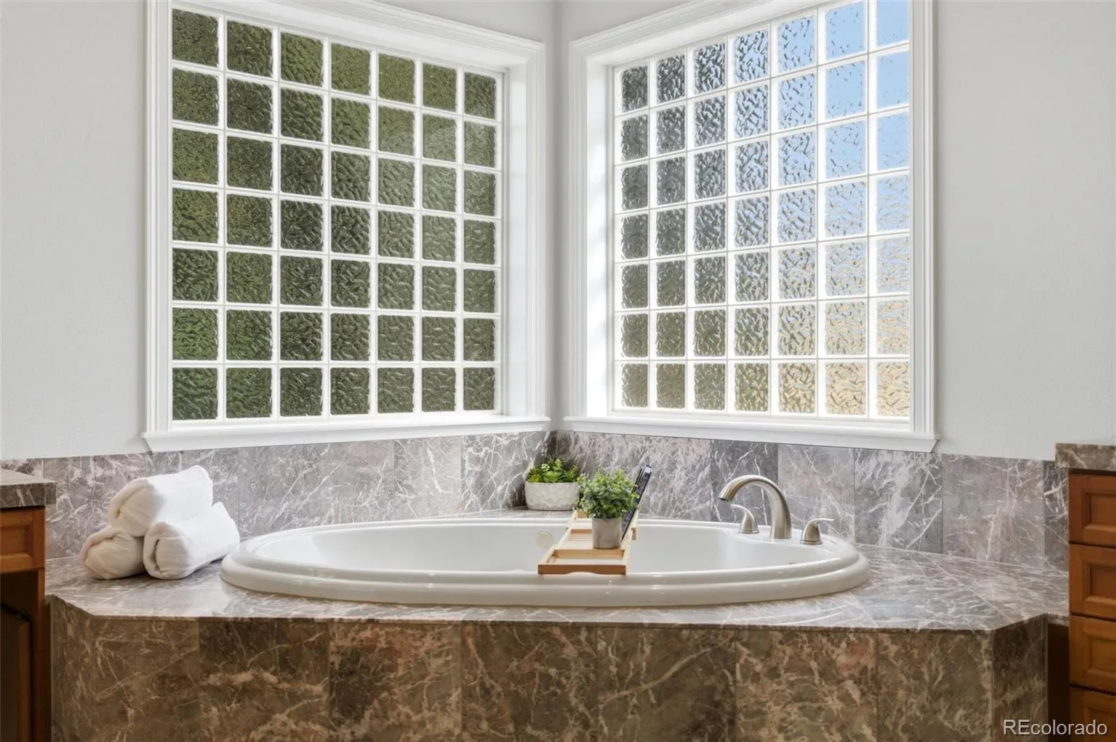 03292026210148 1600 34