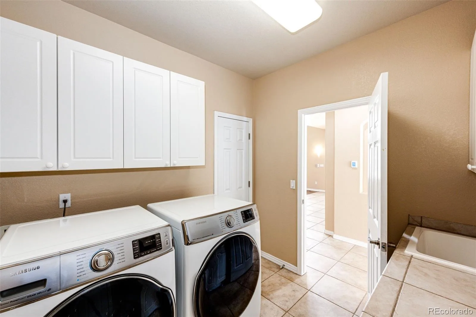 19076 E Maplewood Avenue Aurora CO 80016 | MLS #REC7418250 08192026192744 1600 17