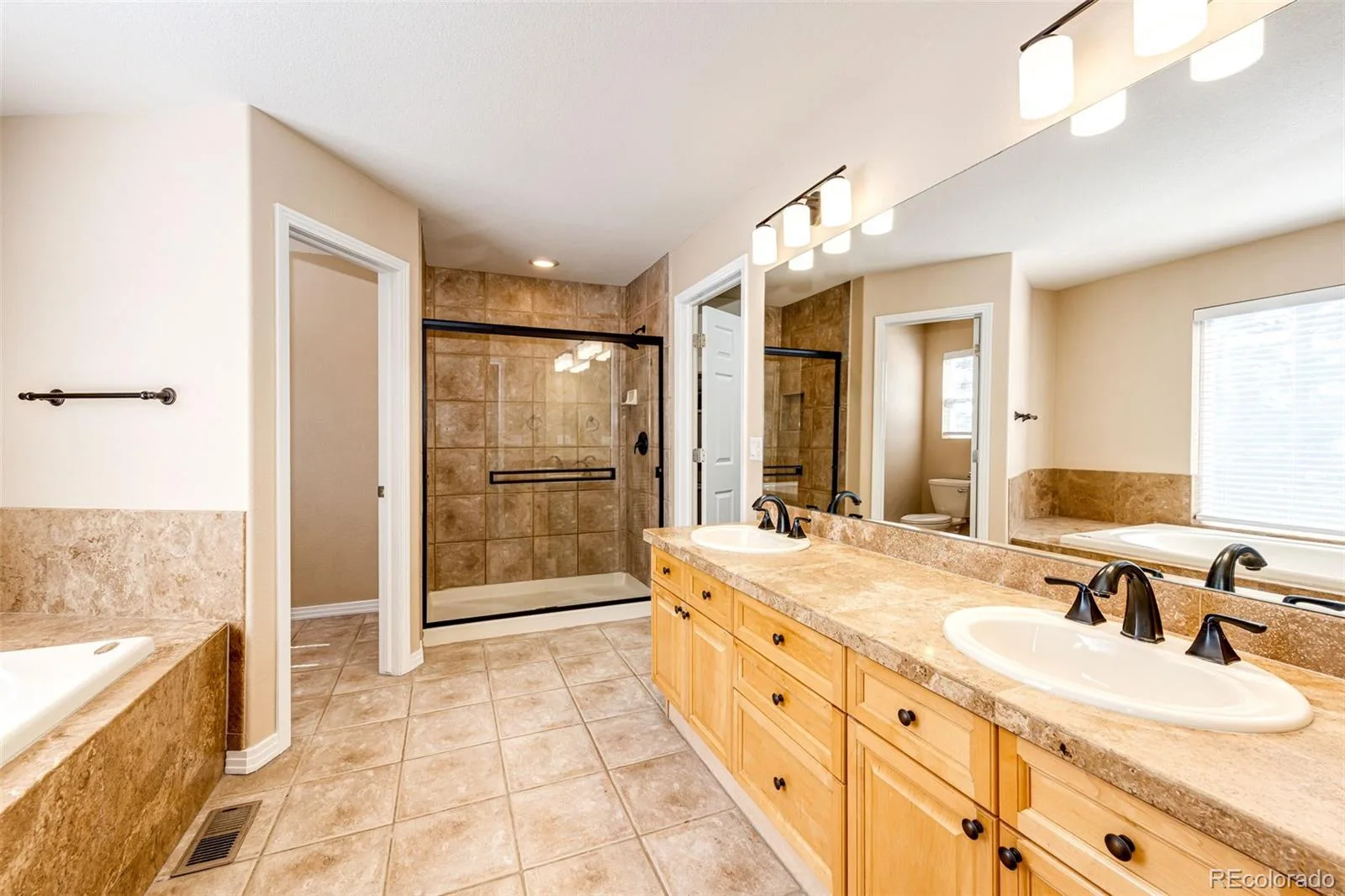 19076 E Maplewood Avenue Aurora CO 80016 | MLS #REC7418250 08192026192744 1600 24