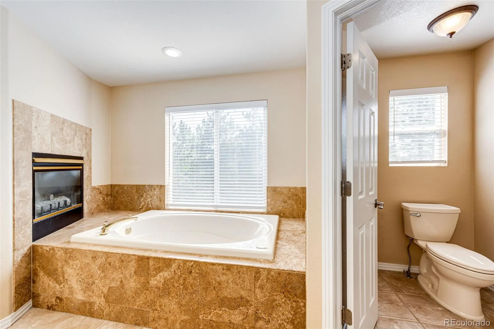 19076 E Maplewood Avenue Aurora CO 80016 | MLS #REC7418250 08192026192744 1600 25
