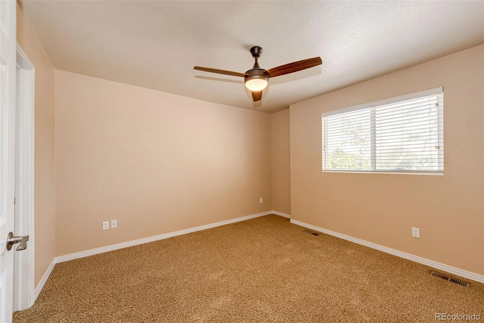 19076 E Maplewood Avenue Aurora CO 80016 | MLS #REC7418250 08192026192744 1600 32